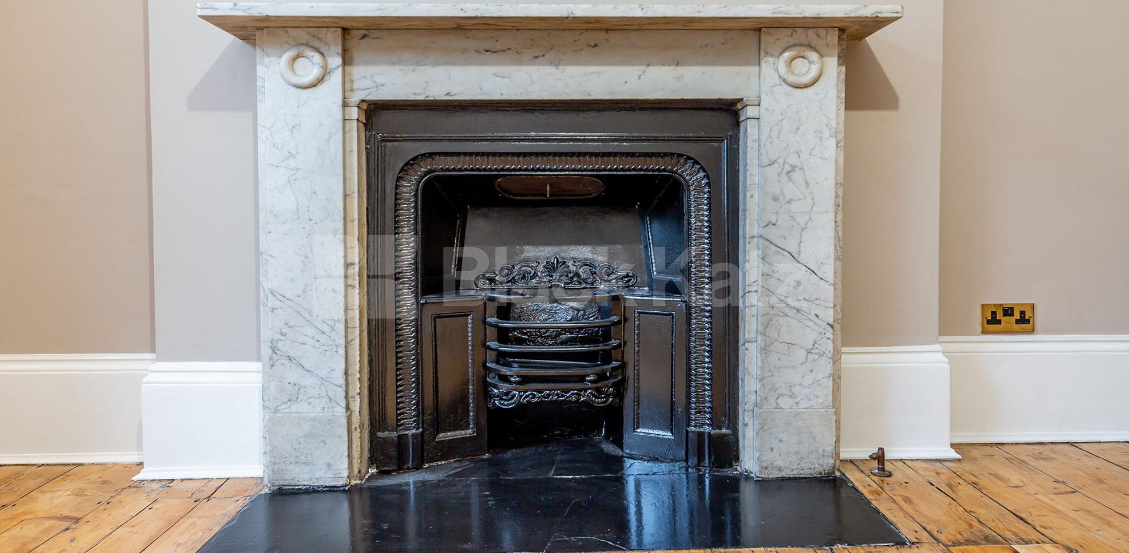 			GARDEN FLAT MINS TO REGENTS PARK!, 2 Bedroom, 1 bath, 1 reception Flat			 Gloucester Crescent, REGENTS PARK/CAMDEN 